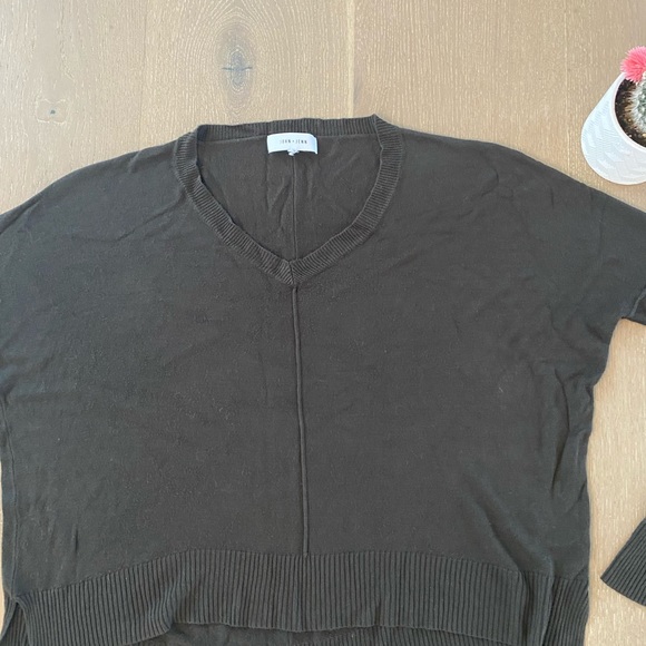 John + Jenn sweater - Picture 3 of 4